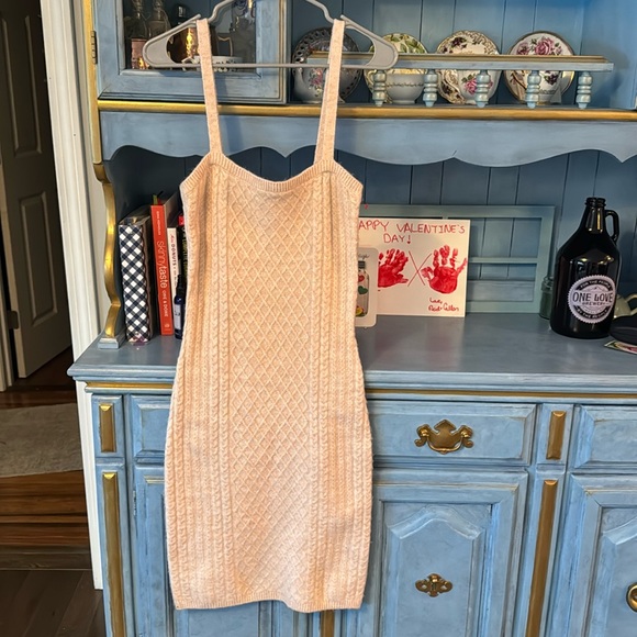 House of Harlow 1960 Dress Neutrals